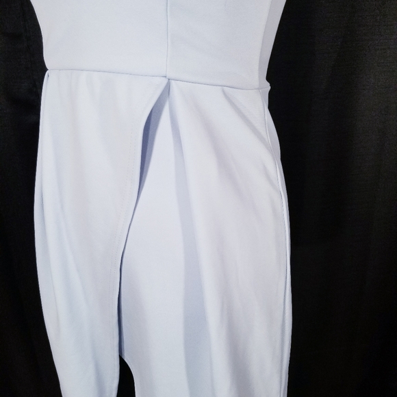 Missguided light blue sleeveless halter dress. Size 4 - Picture 8 of 15
